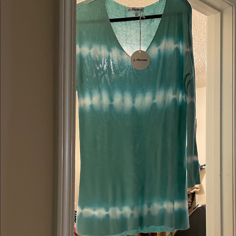 MACARON Teal and White Long Sleeve Top